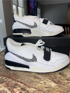 Nike Air Jordan Legacy 312 White Black with Elephant Print NIB